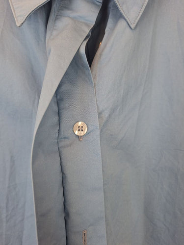 Second-Hand - ROMY Capri Blue Luxe Button Up Shirt Size M - SwapUp