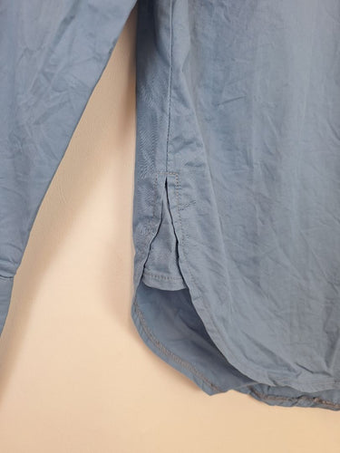 Second-Hand - ROMY Capri Blue Luxe Button Up Shirt Size M - SwapUp