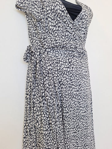 Second-Hand - David Lawrence Abstract Petal Cross Bodice Midi Dress Size XL - SwapUp