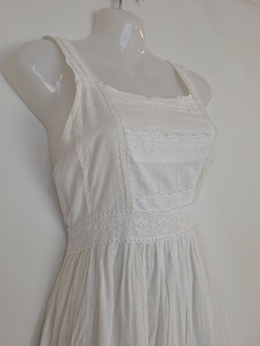 Second-Hand - Assorted Brands White Lace Maxi Dress Size M - SwapUp