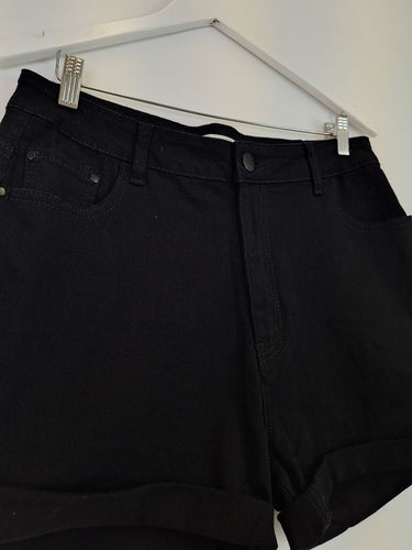 Second-Hand - Vine Apparel Capsule Folded Stretch Shorts Size 14 - SwapUp