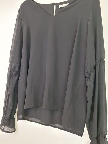 Second-Hand - Atmos & Here Sophisticated Dual Layer Top Size 16 - SwapUp