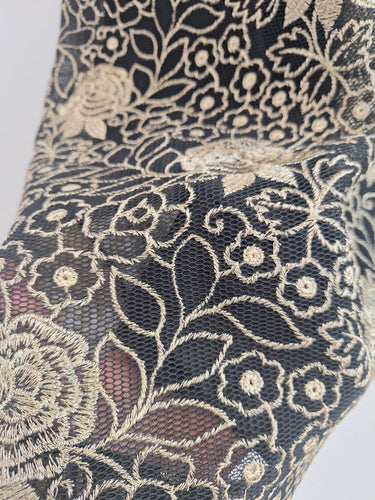 Second-Hand - Review Golden Floral Off Shoulder Midi Dress Size 12 - SwapUp