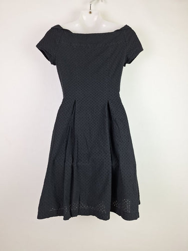 Second-Hand - Cue Sweet Broderie Off The Shoulder Mini Dress Size 6 - SwapUp