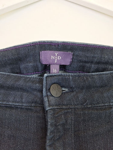 Second-Hand - NYDJ Dark Wash Skinny Jeans Size 16 - SwapUp