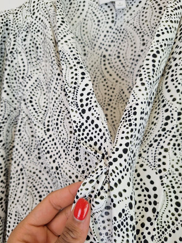 Second-Hand - Witchery Suave Rhythmic Spot Blouse Size 8 - SwapUp