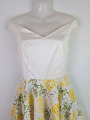 Second-Hand - Mulberry St Vintage Style Sweet Yellow Rose Dress Size 8 - SwapUp