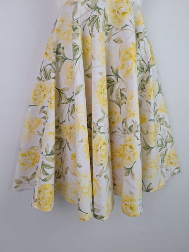 Second-Hand - Mulberry St Vintage Style Sweet Yellow Rose Dress Size 8 - SwapUp