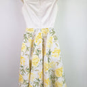 Second-Hand - Mulberry St Vintage Style Sweet Yellow Rose Dress Size 8 - SwapUp