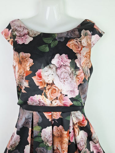 Second-Hand - Review Elegant Pleat Rose Dress Size 8 - SwapUp