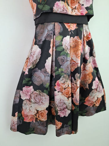 Second-Hand - Review Elegant Pleat Rose Dress Size 8 - SwapUp