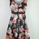 Second-Hand - Review Elegant Pleat Rose Dress Size 8 - SwapUp