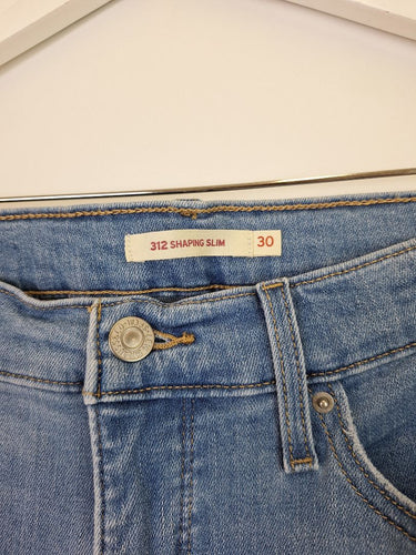 Second-Hand - Levi's Light Blue Shaping Slim Jeans Size 12 - SwapUp