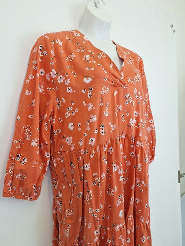 Second-Hand - Commonry Peach Petal Tiered Dress Size 18 - SwapUp