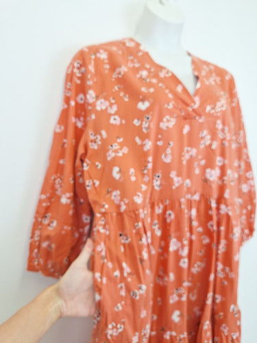 Second-Hand - Commonry Peach Petal Tiered Dress Size 18 - SwapUp