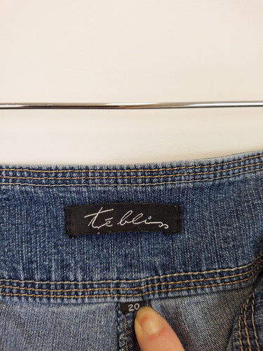 Second-Hand - Assorted Brands Mid Blue Button Waist Ankle Jeans Size 20 - SwapUp