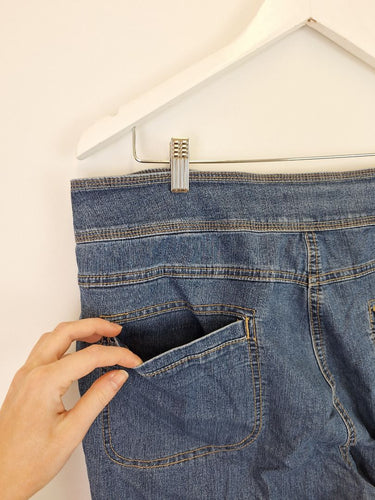 Second-Hand - Assorted Brands Mid Blue Button Waist Ankle Jeans Size 20 - SwapUp