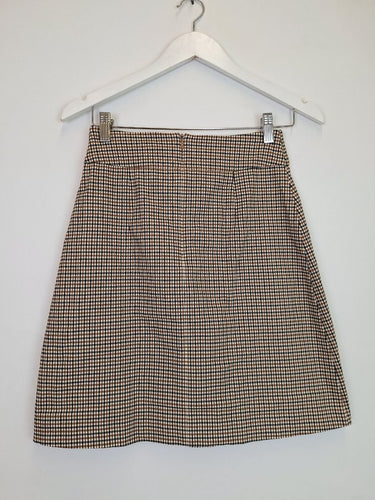 Second-Hand - Review Classic Check Pleat Mini Skirt Size 6 - SwapUp