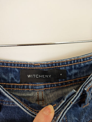 Second-Hand - Witchery V Stitch Mini Shorts Size 4 - SwapUp