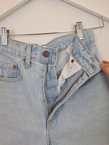 Second-Hand - Nobody Denim Light Wash High Rise Shorts Size 6 - SwapUp