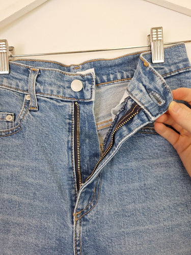 Second-Hand - Nobody Denim 'Frankie' High Rise Shorts Size 6 - SwapUp