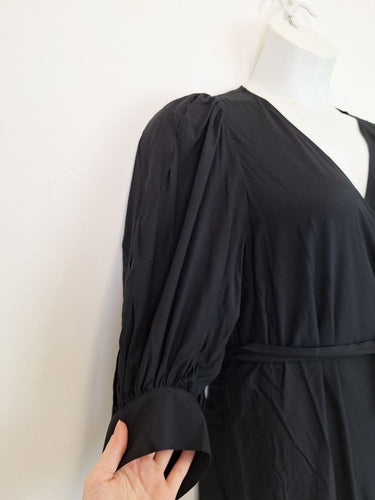 Second-Hand - Cable Essential Black Flowy Wrap Dress Size XL - SwapUp