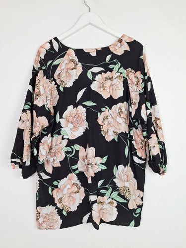 Second-Hand - Jaase Abstract Floral Blouse Size M - SwapUp