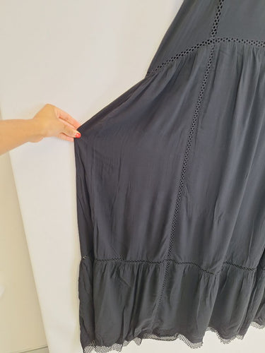 Second-Hand - Witchery Essential Resort Trimmed Maxi Dress Size 12 - SwapUp