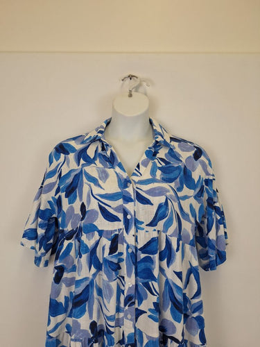 Second-Hand - Assorted Brands Rhythmic Petal Shirt Dress Size L - SwapUp