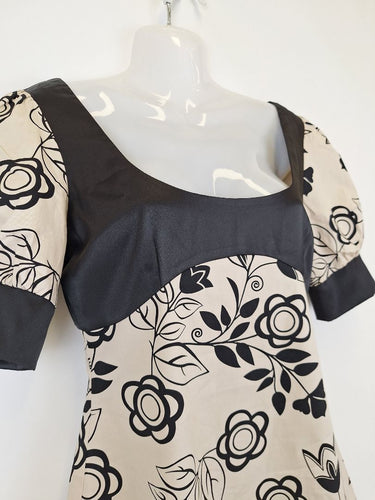 Second-Hand - Review Babydoll Floral Mini Dress Size 10 - SwapUp