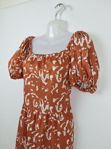 Second-Hand - Assorted Sandstone Puff Sleeve Midi Dress Size S - SwapUp