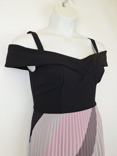 Second-Hand - Review Timeless Pleated Evening Midi Dress Size 10 - SwapUp