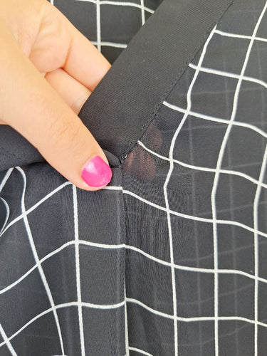 Second-Hand - Pingpong Semi Sheer Checker Office Top Size 14 - SwapUp