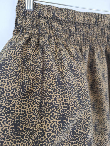 Second-Hand - French Connection Everyday Leopard Mini Skirt Size 8 - SwapUp