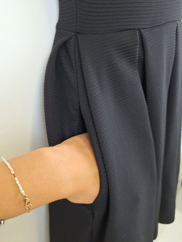 Second-Hand - French Connection Staple Ribbed Black Midi Dress Size 6 - SwapUp