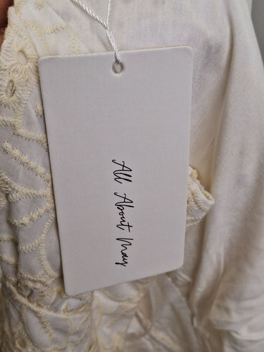 Second-Hand - All About May Cream Broderie Bow Shoulder Dress Size 14 - SwapUp