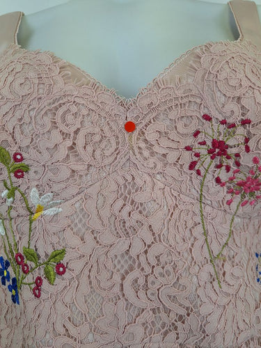Second-Hand - Karen Millen Blush Lace Floral Embroidered Dress Size 16 - SwapUp