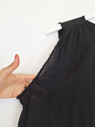 Second-Hand - Assorted Brands Raw Edge Light Cotton Top Size M - SwapUp