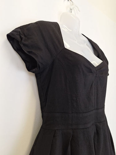 Second-Hand - Marc Jacobs Sweetheart Box Pleat Mini Dress Size 8 - SwapUp
