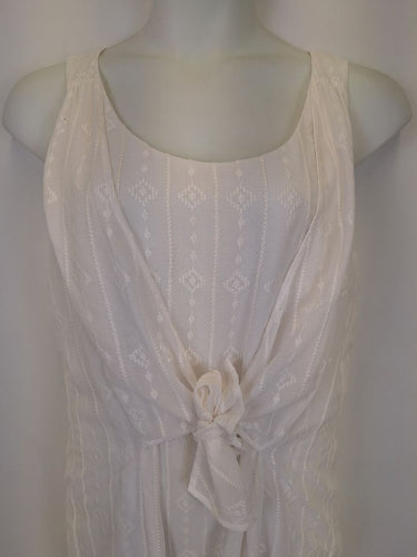 Second-Hand - Table Eight Dainty Embroidered Mini Dress Size 14 - SwapUp