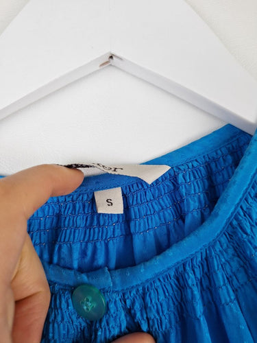 Second-Hand - Tucker Azure Pure Silk Blouse Size S - SwapUp