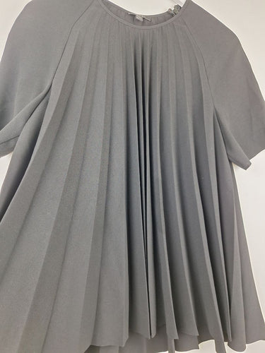 Second-Hand - COS Pleated Breezy Top Size 12 - SwapUp