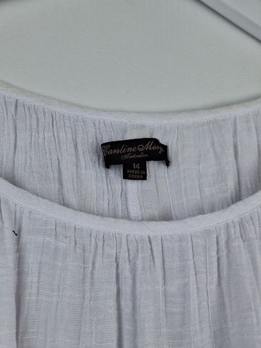 Second-Hand - Caroline Morgan Flowy Light Weight Top Size 14 - SwapUp