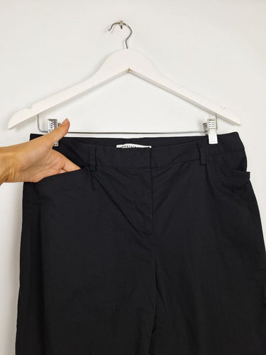 Second-Hand - Sportscraft Capsule Tapered Noir Pants Size 9 - SwapUp