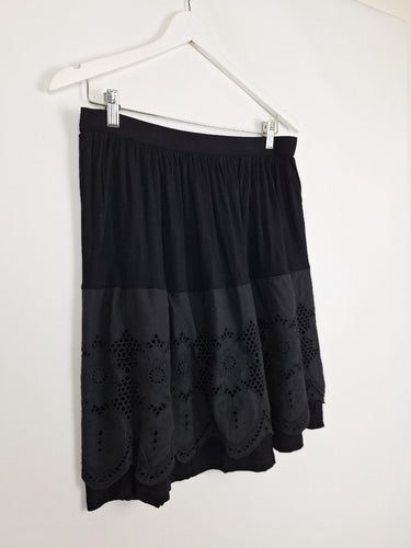Second-Hand - Metalicus Snazzy Broderie Trimmed Mini Skirt Size OSFA - SwapUp
