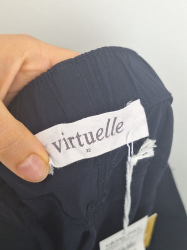 Second-Hand - Virtuelle Navy Bow Tie Cargo Pants Size 12 - SwapUp