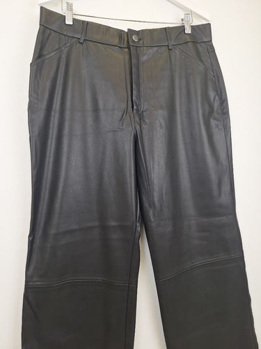 Second-Hand - Dazie Funky Faux Leather Pants Size 18 - SwapUp