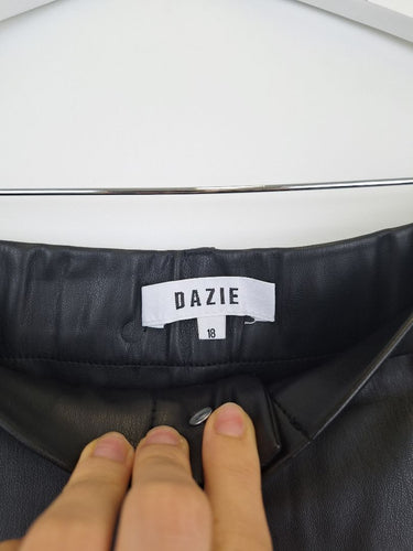 Second-Hand - Dazie Funky Faux Leather Pants Size 18 - SwapUp