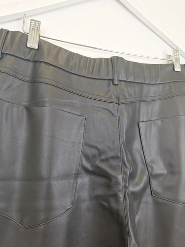 Second-Hand - Dazie Funky Faux Leather Pants Size 18 - SwapUp