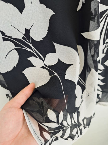 Second-Hand - Liz Jordan Bias Cut Floral Chiffon Midi Skirt Size S - SwapUp